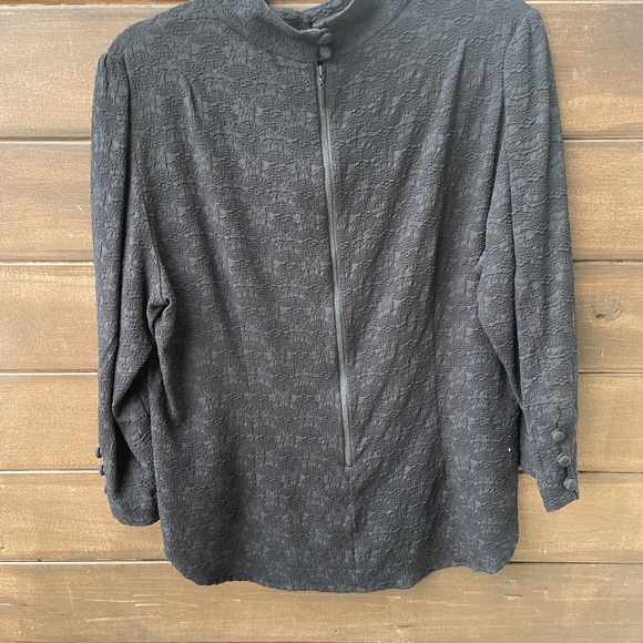 Nanette Lepordo unique texture blouse - Picture 2 of 3